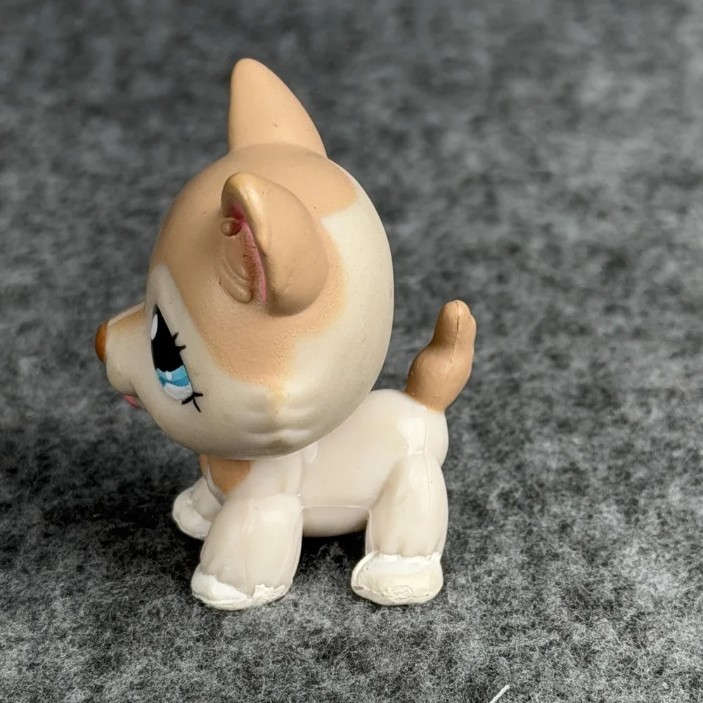 Hasbro Littlest Pet Shop Tan Husky 1012 Dog Figure 2006 Collectible LPS Toy